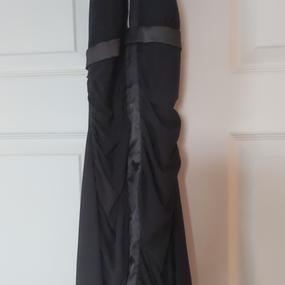 Black halter ruched dress size medium - Picture 2 of 2